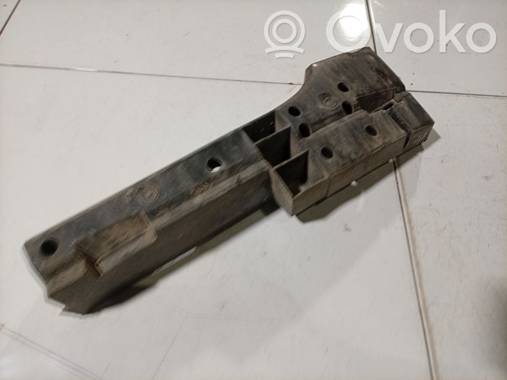 Renault Scenic I Staffa di rinforzo montaggio del paraurti posteriore 