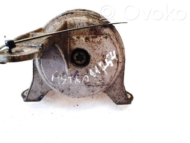 Opel Zafira A Engine mount bracket 