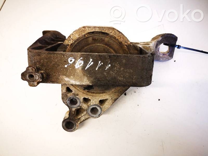 Mazda 3 I Engine mount bracket 