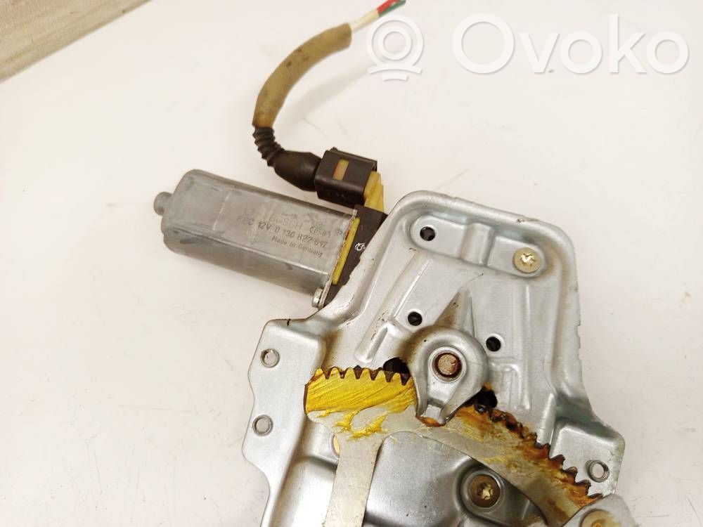 Toyota Yaris Motor del regulador de la ventanilla de la puerta delantera