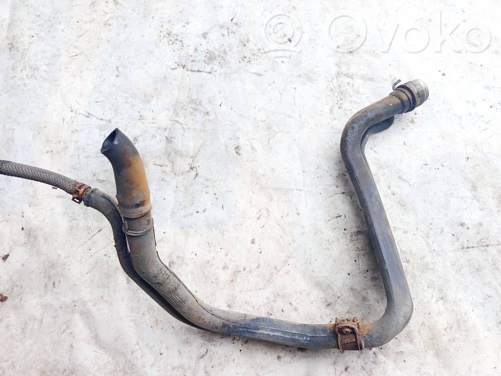 Toyota Avensis T250 Tubo e bocchettone per riempimento serbatoio del carburante 
