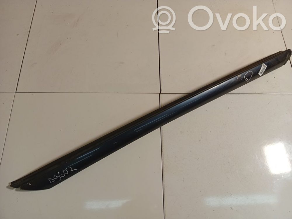 Citroen C4 I Picasso Rivestimento parabrezza 