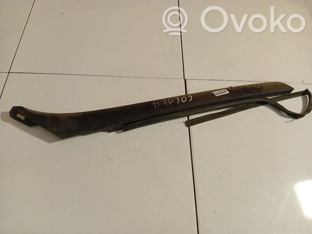 Moldura del parabrisas   G06C11V03683,G06C11V03683,G06C11V03683
