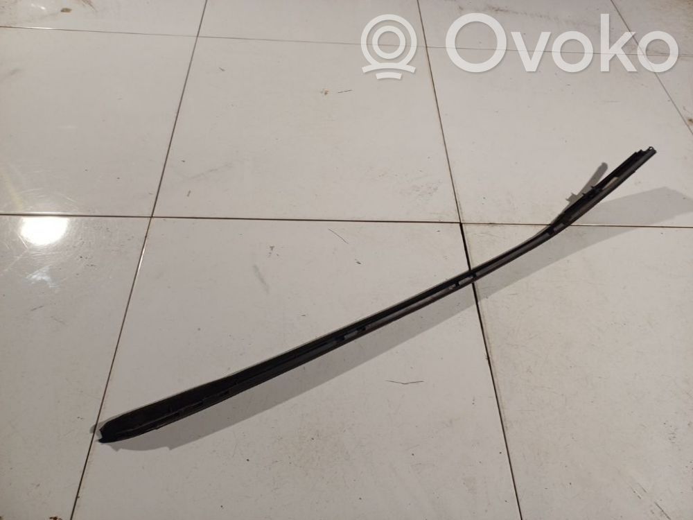 Opel Zafira A Rivestimento parabrezza 