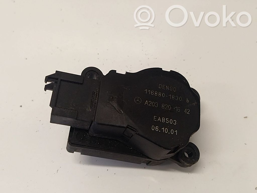 Mercedes-Benz CLS C219 Motor/actuator clapetă aer 