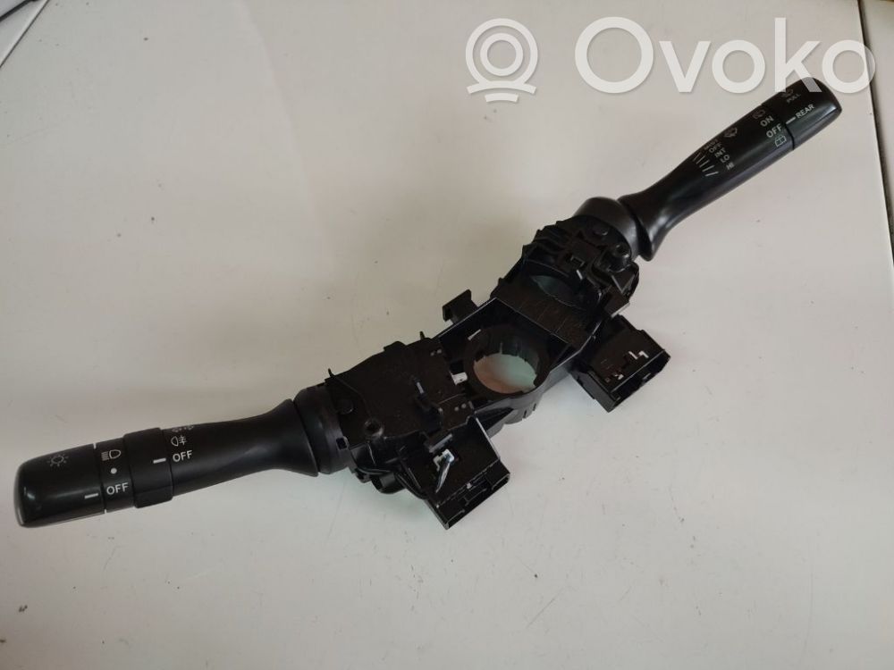 Toyota Yaris Leva/interruttore dell’indicatore di direzione e tergicristallo 