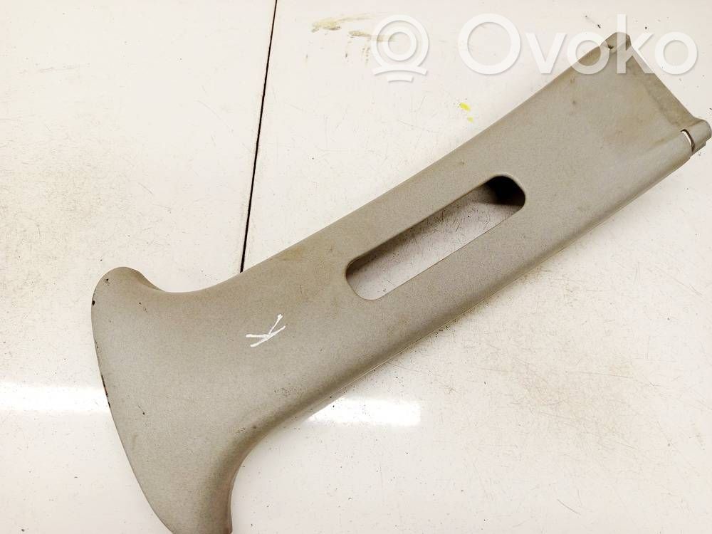 Toyota Yaris (B) Revêtement de pilier (haut)