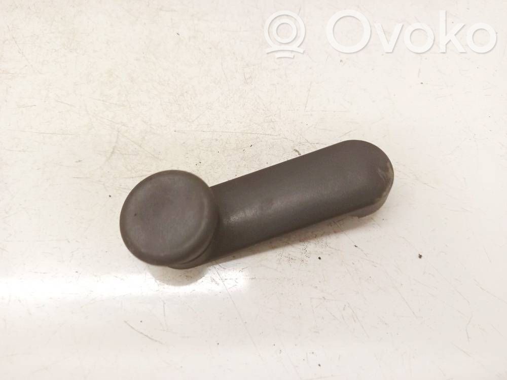 Opel Astra H Manovella finestrino della portiera anteriore 
