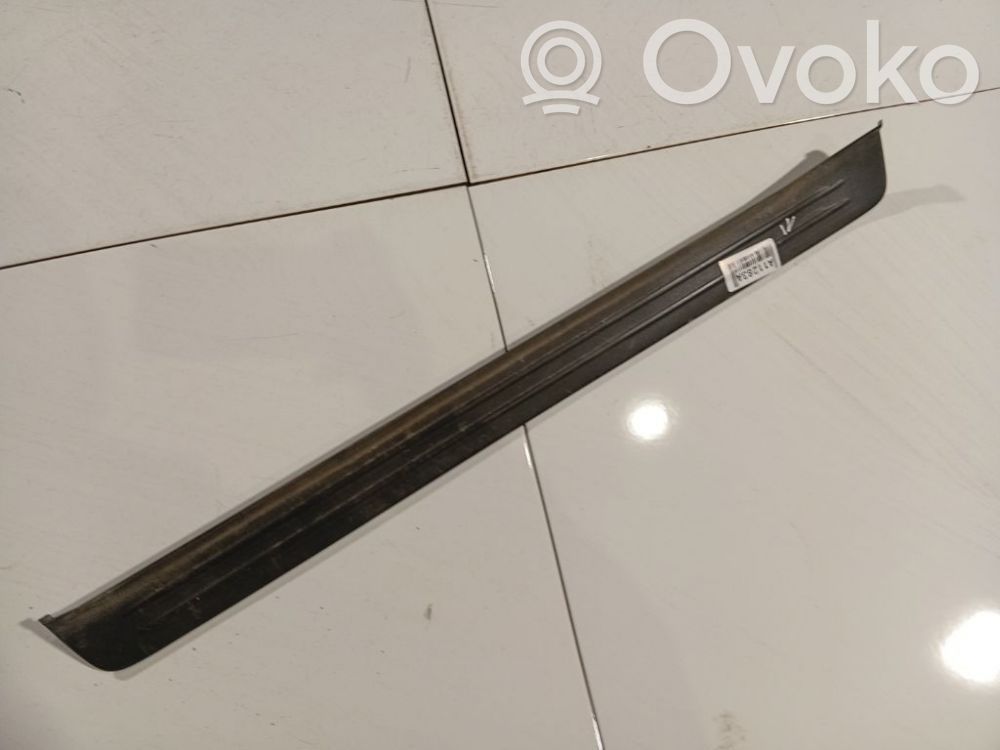 Subaru Legacy Capac prag față 