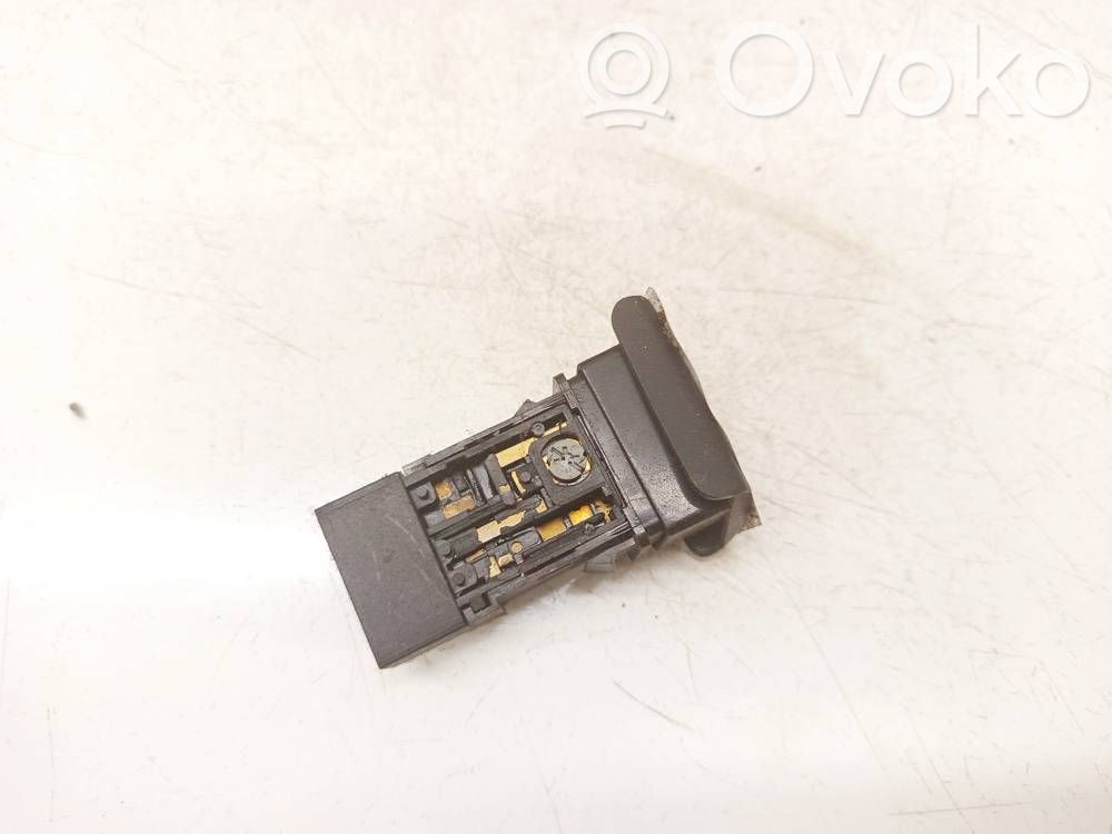 Nissan Serena Schalter Warnblinkanlage 