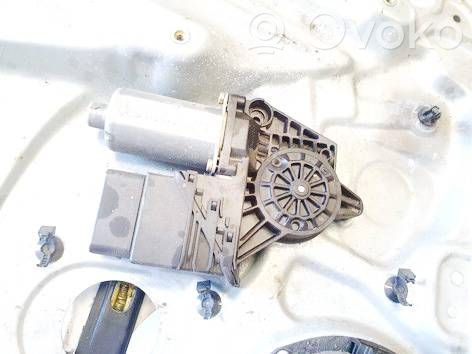 Volkswagen PASSAT B5.5 Motor macara geam ușă spate 
