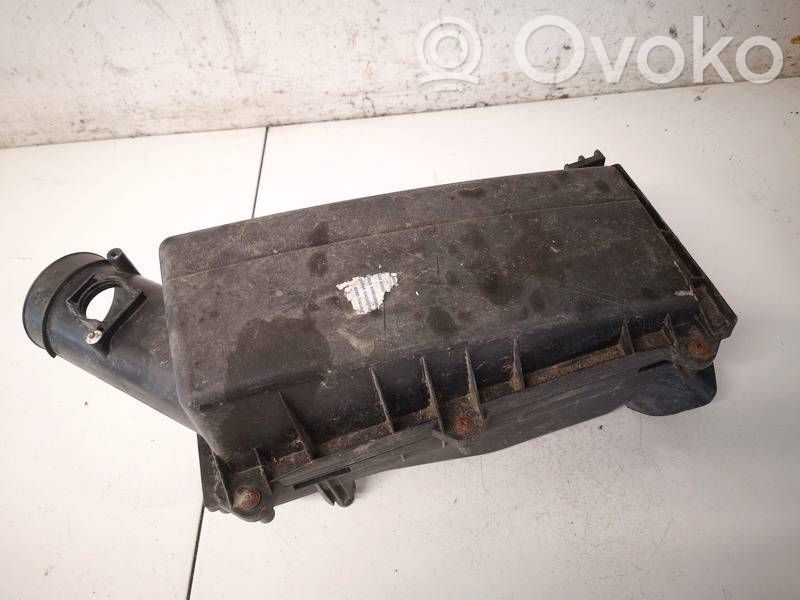 Ford Mondeo Mk III Cutie filtru aer 