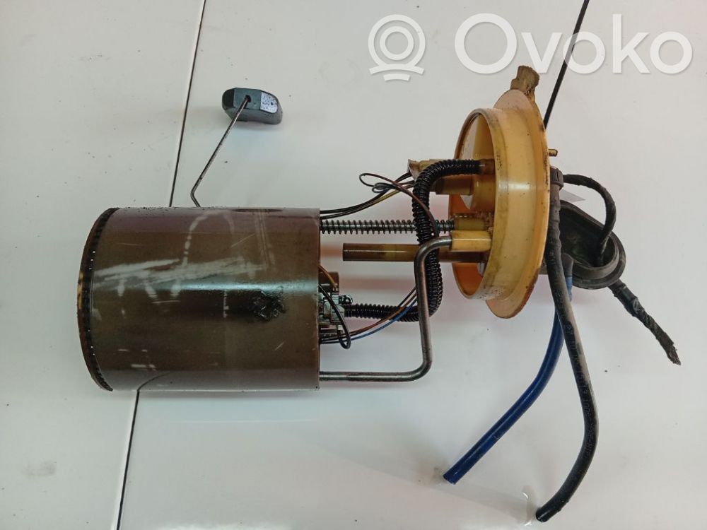 Volkswagen PASSAT B6 Bomba interna de combustible 