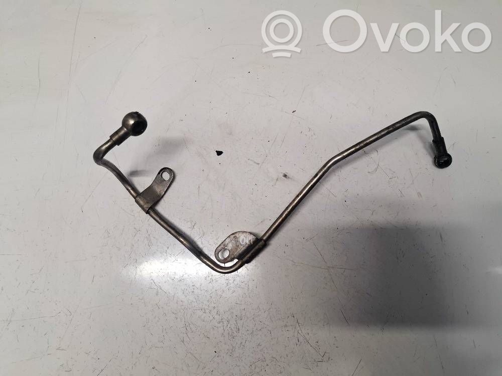 Turboahtimen öljyletku