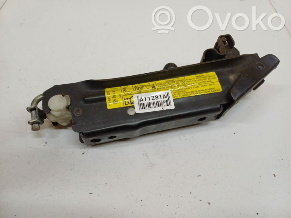 Skoda Octavia Mk2 (1Z) Cric de levage