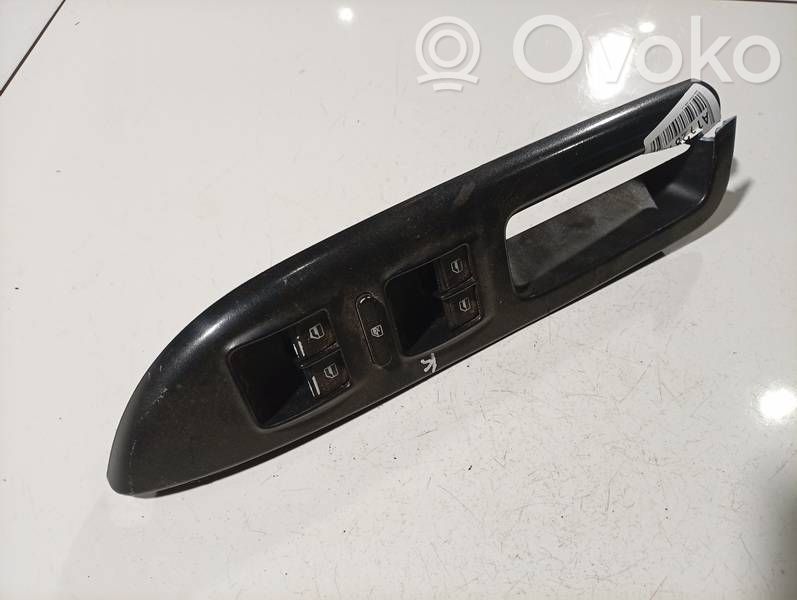 Skoda Octavia Mk2 (1Z) Interruttore di controllo dell’alzacristalli elettrico 