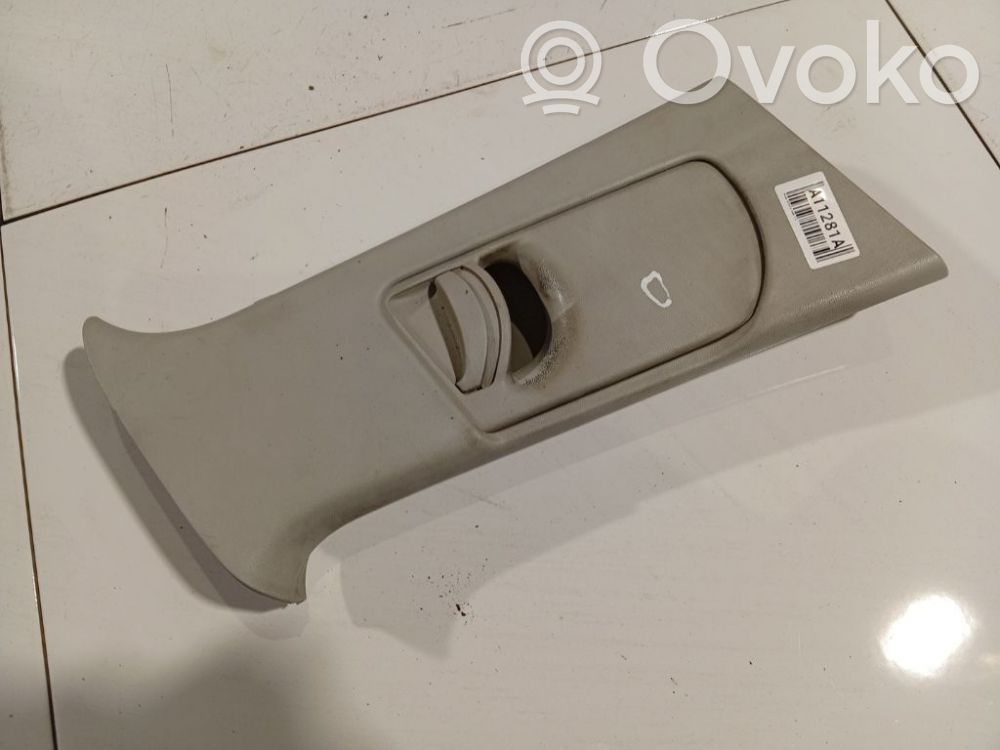 Skoda Octavia Mk2 (1Z) Rivestimento montante (B) (superiore) 