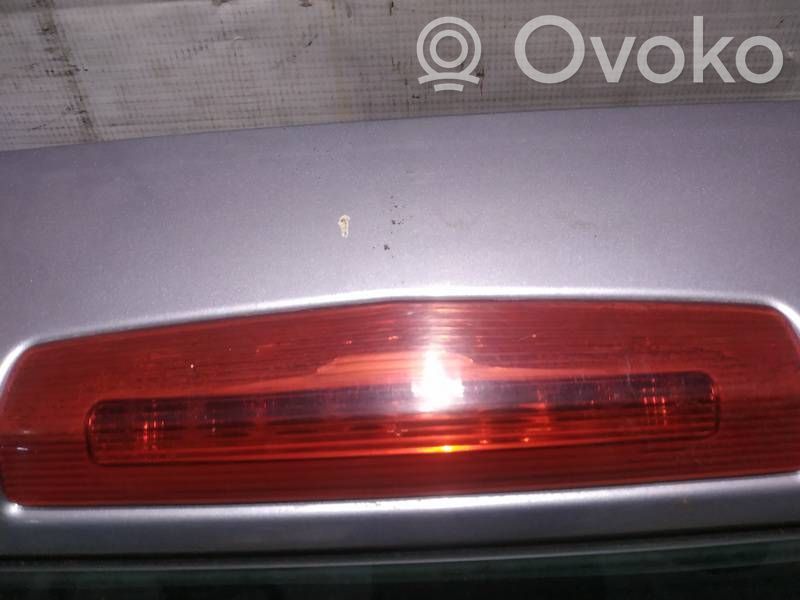 Opel Zafira B Troisième feu stop 