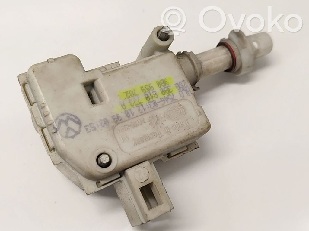 Skoda Octavia Mk1 (1U) Motorino della chiusura centralizzata 
