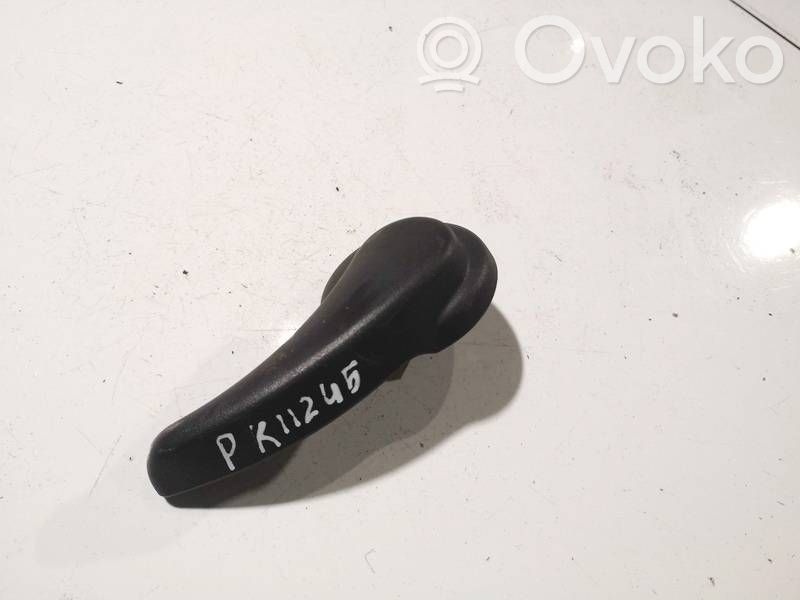 Citroen C5 Moldura inferior lateral del asiento trasero 