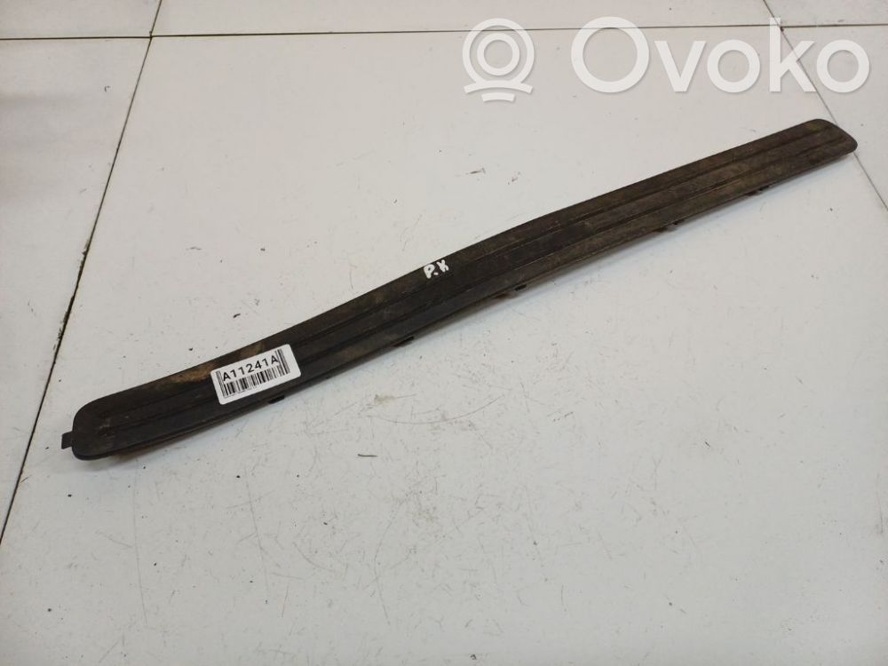 Volkswagen Touareg I Copertura del rivestimento del sottoporta anteriore