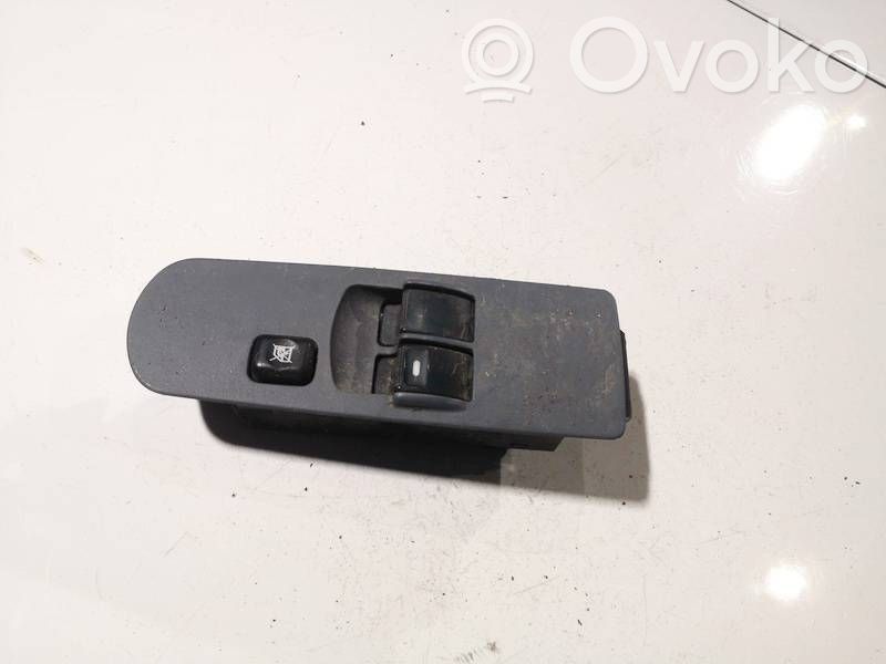 Electric window control switch   MR587477,C8DD351M,MR587477