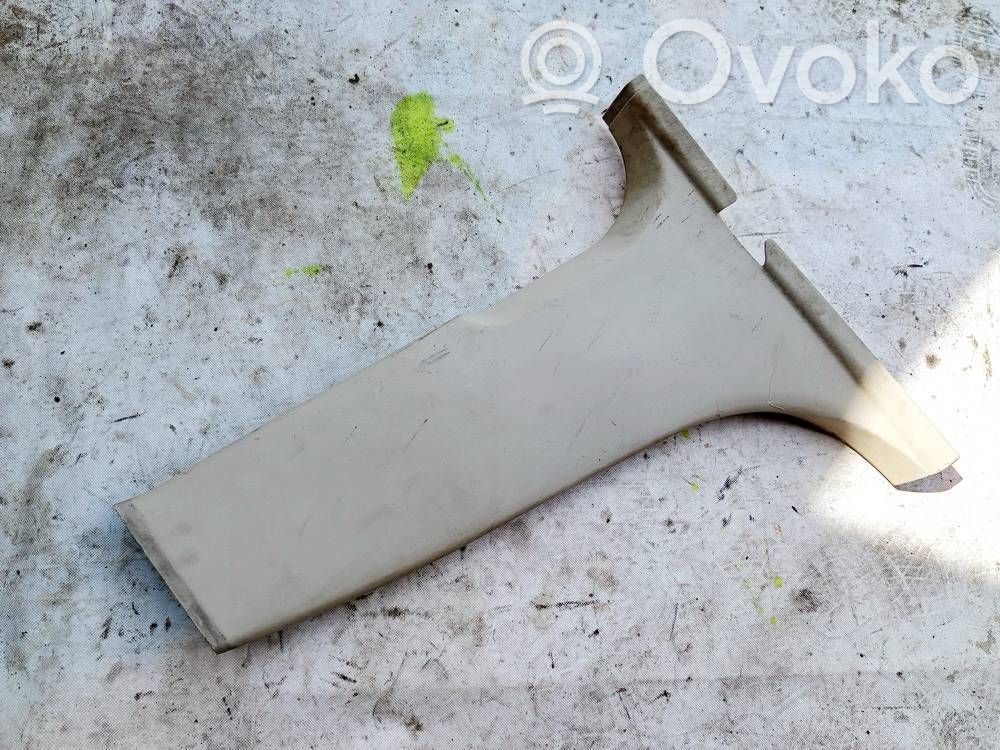 Skoda Octavia Mk2 (1Z) Rivestimento montante (B) (superiore)