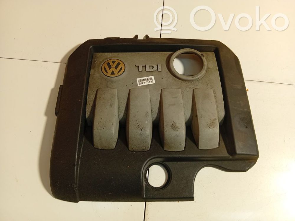 Volkswagen PASSAT B6 Capac protecție motor 