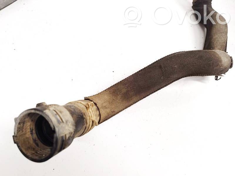 Audi A4 S4 B8 8K Tubo flessibile del liquido di raffreddamento del motore