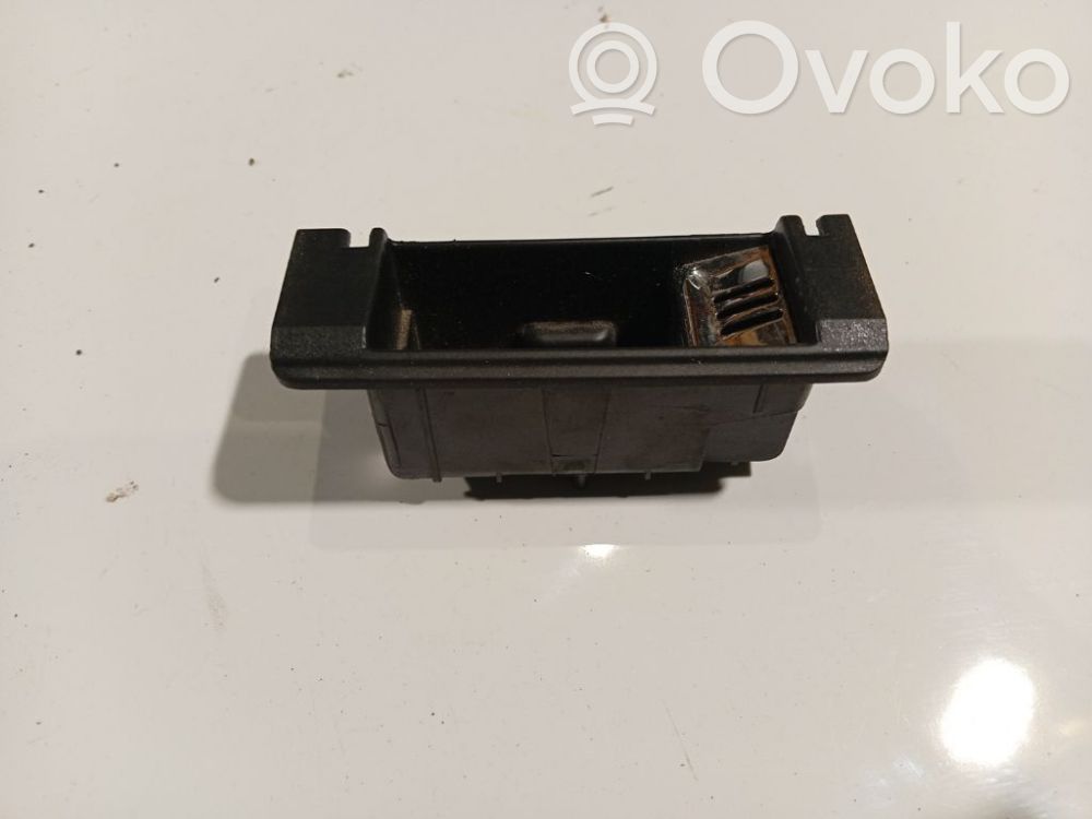 Audi A6 S6 C5 4B Cendrier 