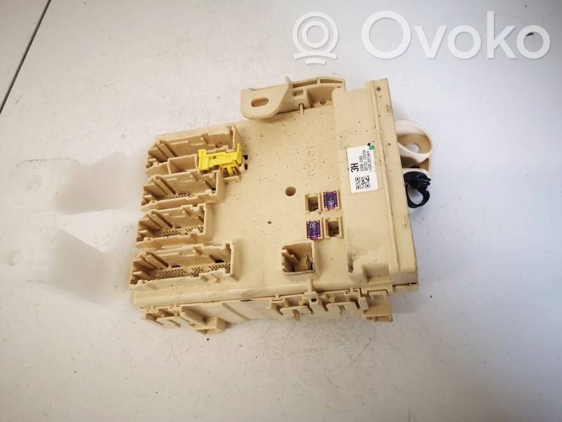 Toyota Auris E180 Set scatola dei fusibili 