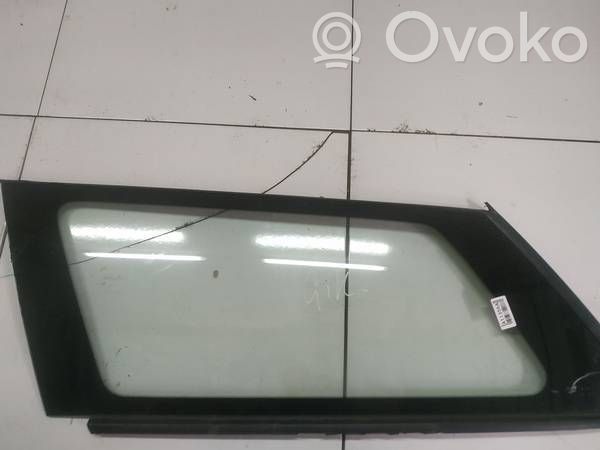 Subaru Legacy Geam lateral spate 