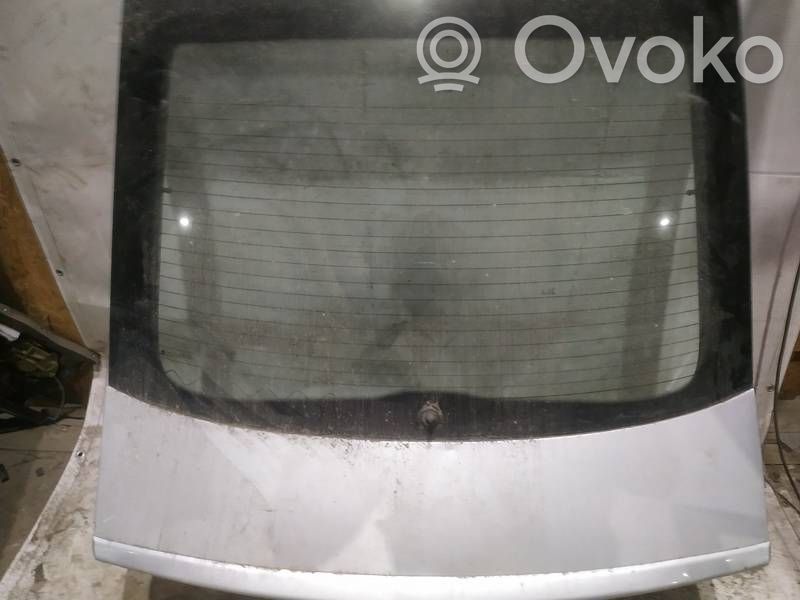 Opel Vectra C Takaluukun/tavaratilan kansi 