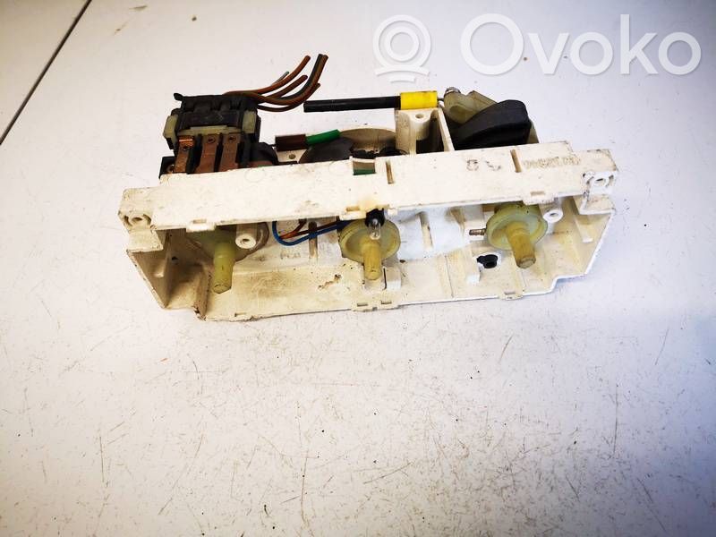 Audi A4 S4 B5 8D Panel klimatyzacji