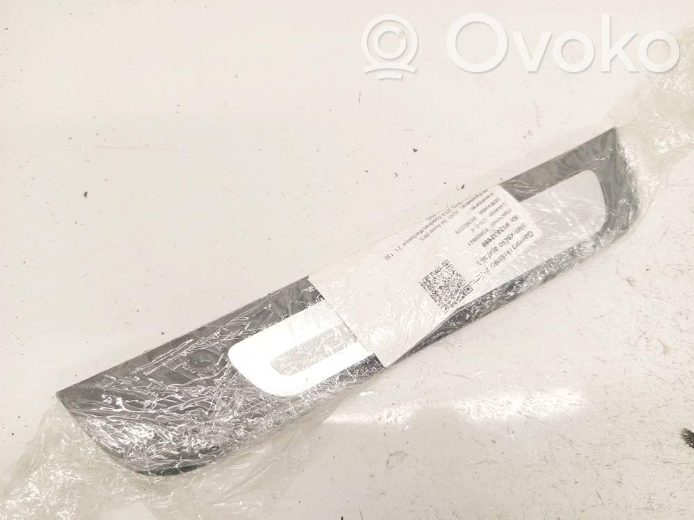 Audi A4 S4 B8 8K Capac prag spate 