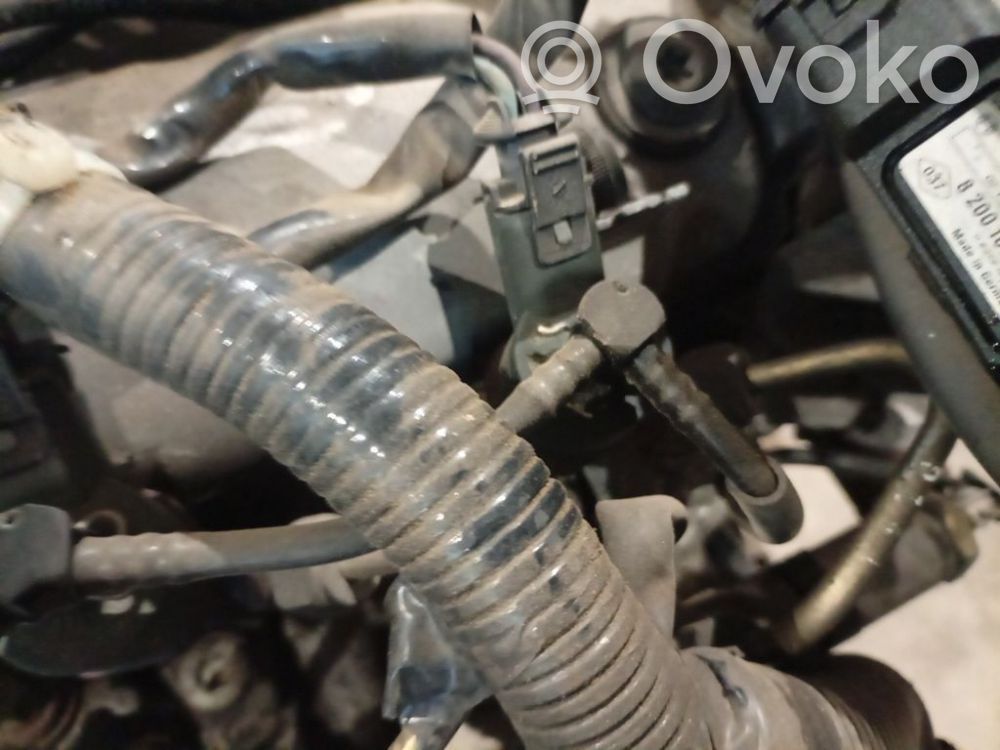 Inyector de combustible   8200100272,8200100272,8200100272