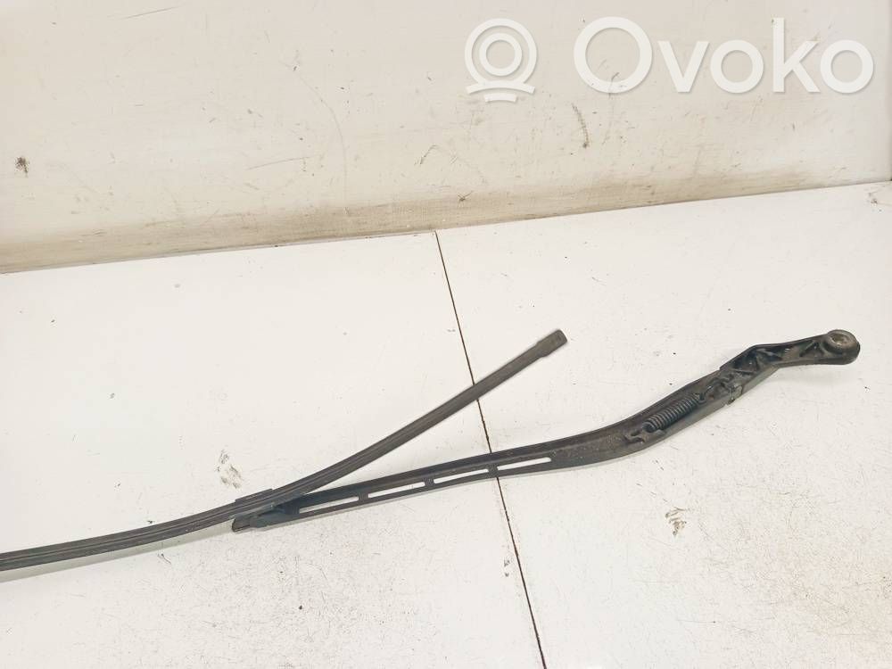 Audi A4 S4 B7 8E 8H Ramię wycieraczki szyby przedniej / czołowej 