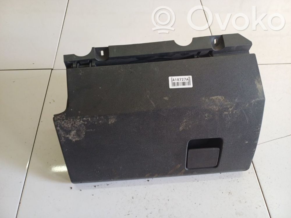 Opel Zafira B Schowek deski rozdzielczej 