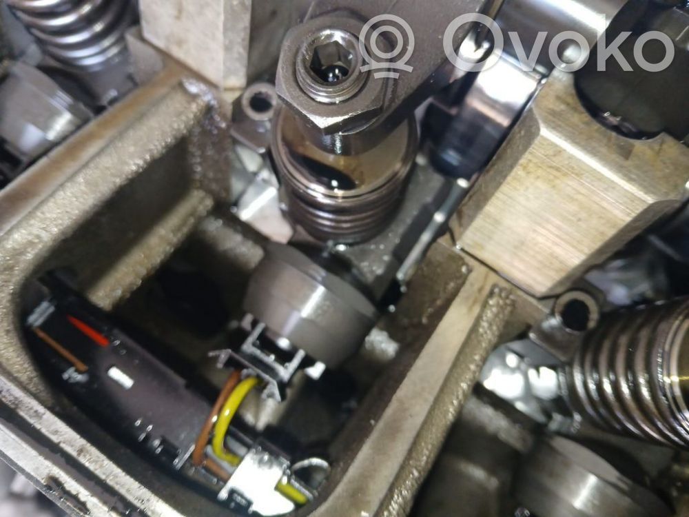 Injecteur de carburant   038130073AG