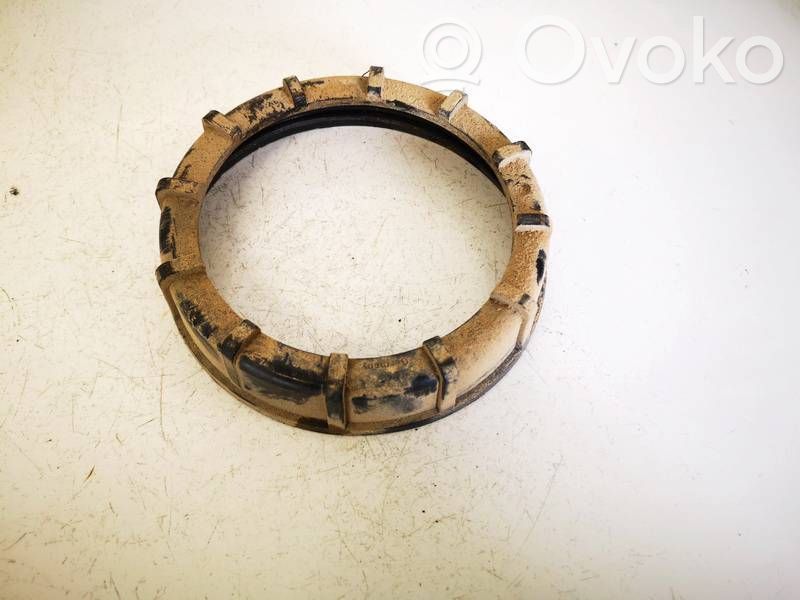Volkswagen PASSAT B5.5 Bague de verrouillage pour réservoir de carburant 