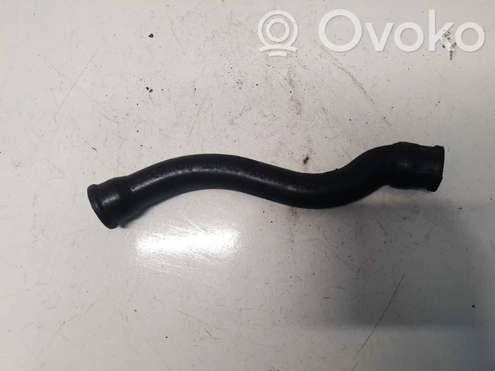 Volkswagen PASSAT B4 Conductă/furtun aerisire