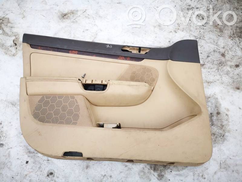 Volkswagen Jetta V Boczki / Poszycie drzwi przednich 