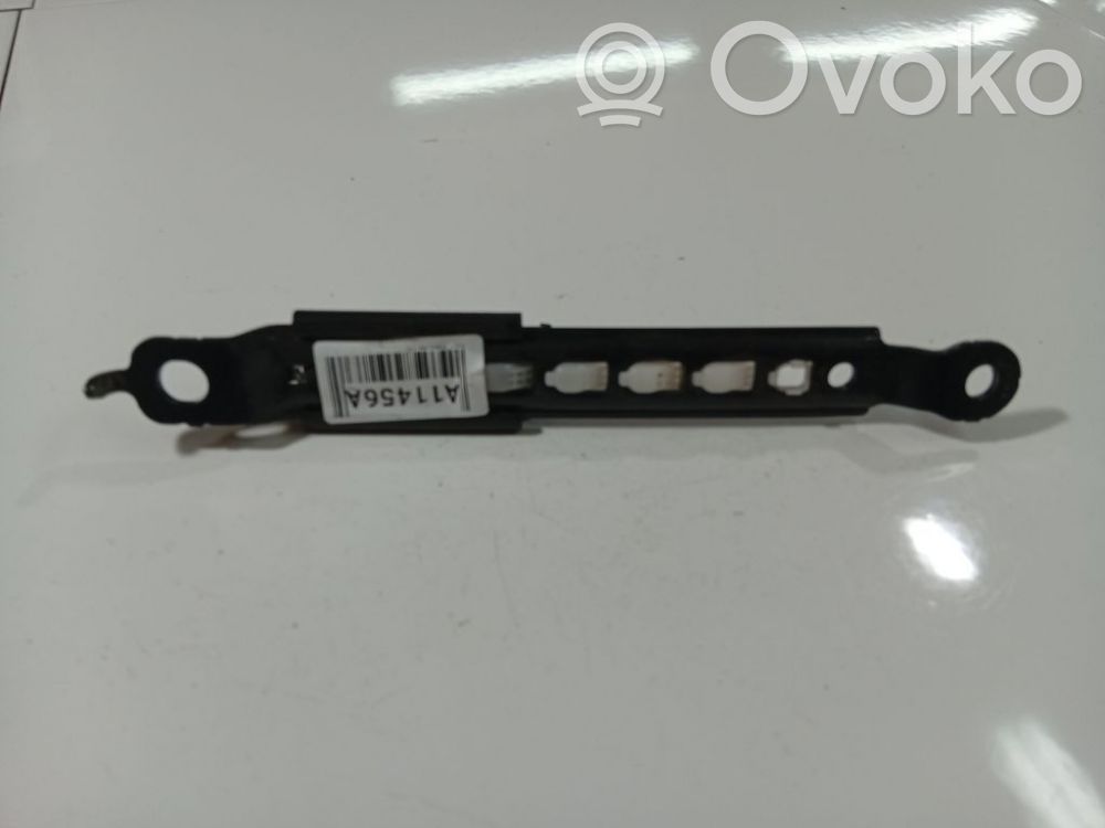 Subaru B9 Tribeca Turvavyön säätökisko