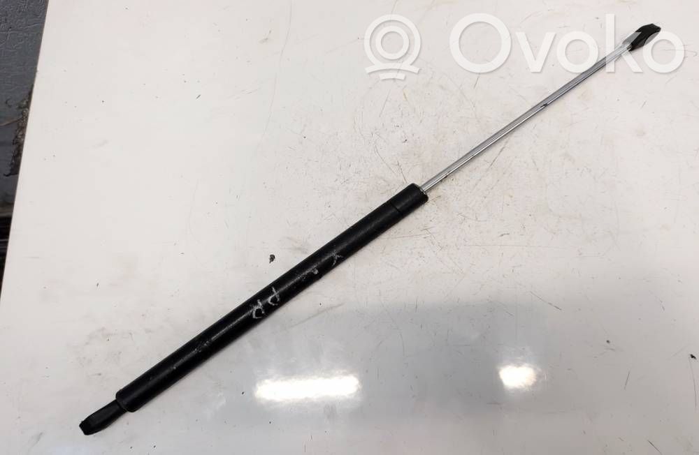 Vérin, capot-moteur