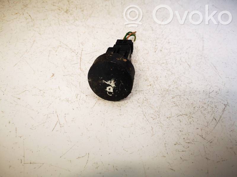 Citroen C3 Botón interruptor de bloqueo de puertas 