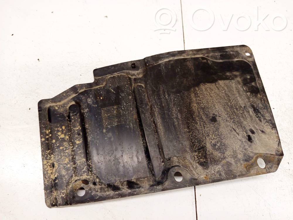Toyota Verso Protezione anti spruzzi/sottoscocca del motore