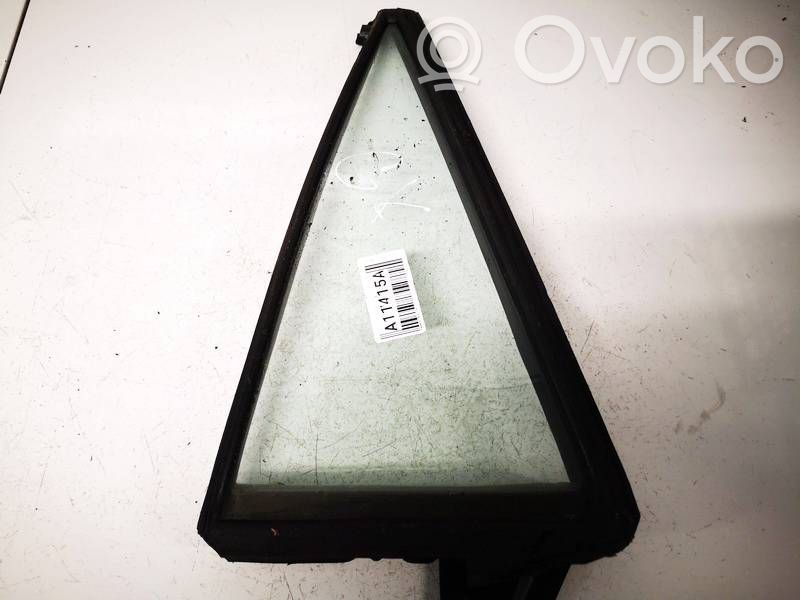 Ventanilla de ventilación de la puerta trasera   K4203,K4203