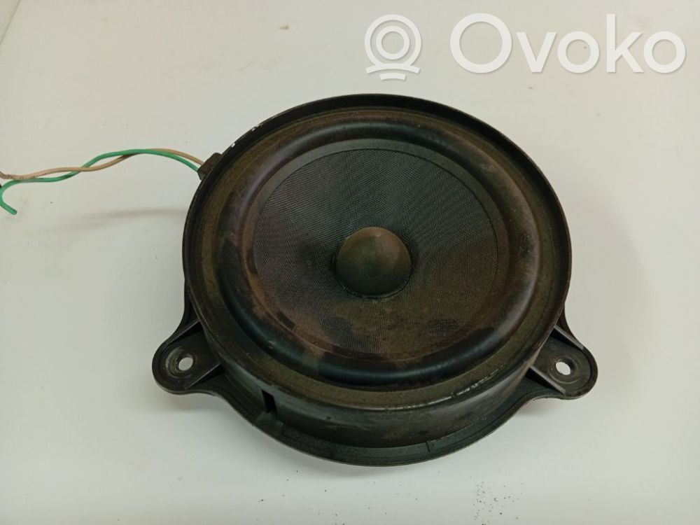Altavoz de la puerta delantera