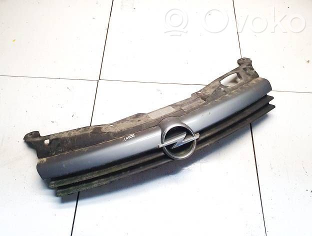 Opel Astra H Griglia anteriore