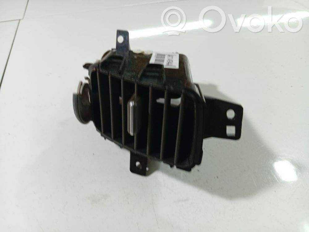 Nissan Primera Grilă ventilație centrală 